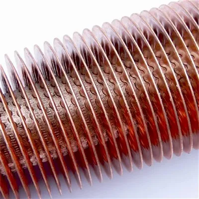 Rebrasta cev toplotnega kondenzatorja